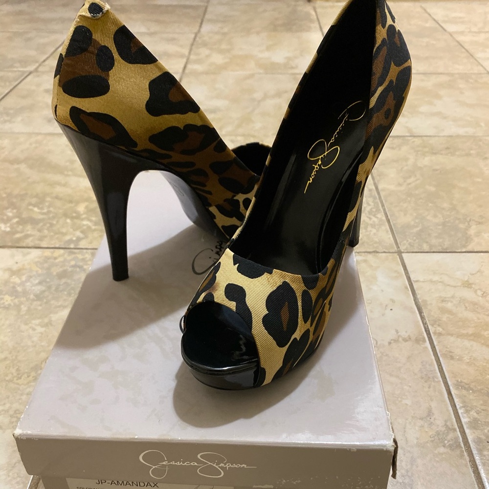 Jessica Simpson Amandax - Leopard print heels